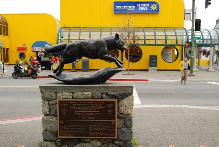 the real balto statue